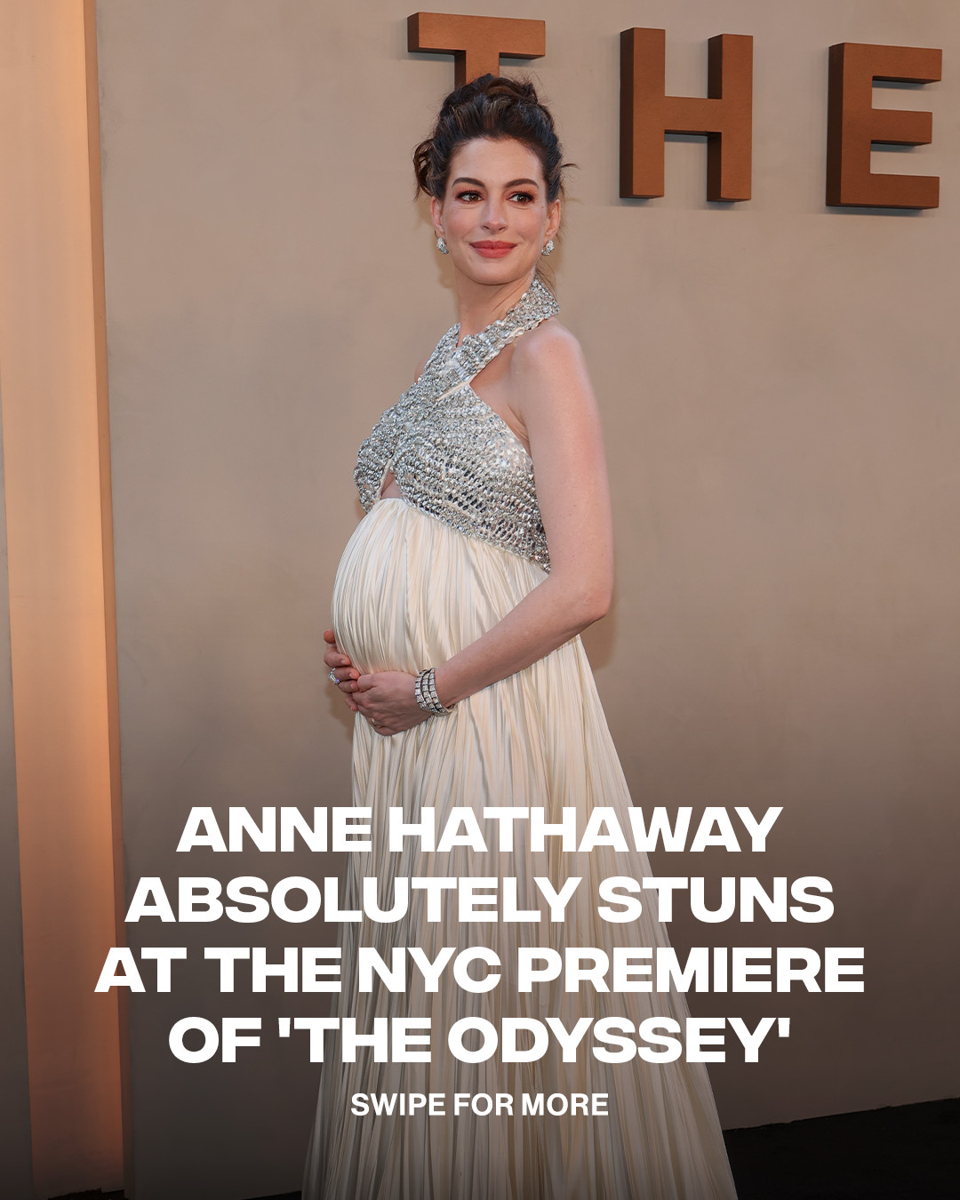 Anne Hathaway radiates at The Odyssey premiere 🤍
ㅤ
The actress showed off her baby bump while walking the red carpet at the New York City premiere of Christopher Nolan's The Odyssey.
ㅤ
📷 Getty Images