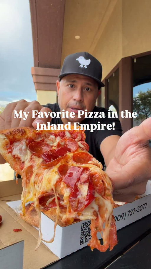 I’ve tried some of your recommendations but nothing has come close to the @parlorpizzeria ! I love their Nonna Detroit Pan Style Pizza and their regular crust pizza is great too! Quality ingredients love their sauce ! They also do some wings and love their Parlor potatoes , similar to a Shakeys mono but better. 

New Spicy Pizza with the Hungarian Peppers and the @rosis_hot_oil  made out of LA! 😮‍💨

Have you guys been ?! 

@parlorpizzeria 
📍Rancho Cucamonga, CA