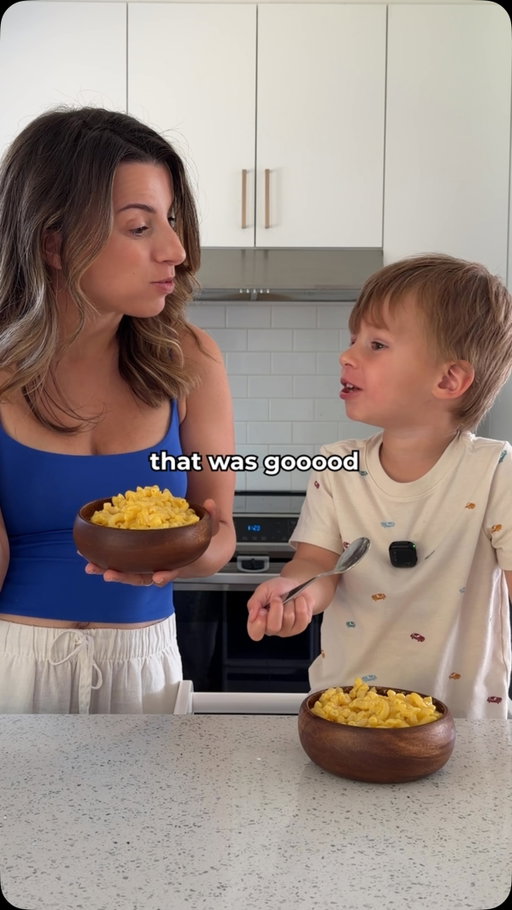 When my kids ask for Mac & cheese… this is what I make 🧀🍝😋
Comment “MACARONI” and I’ll send you the recipe 🧀

Homemade Mac & cheese always tastes better than the box stuff and it’s way easier than you think, promise😉