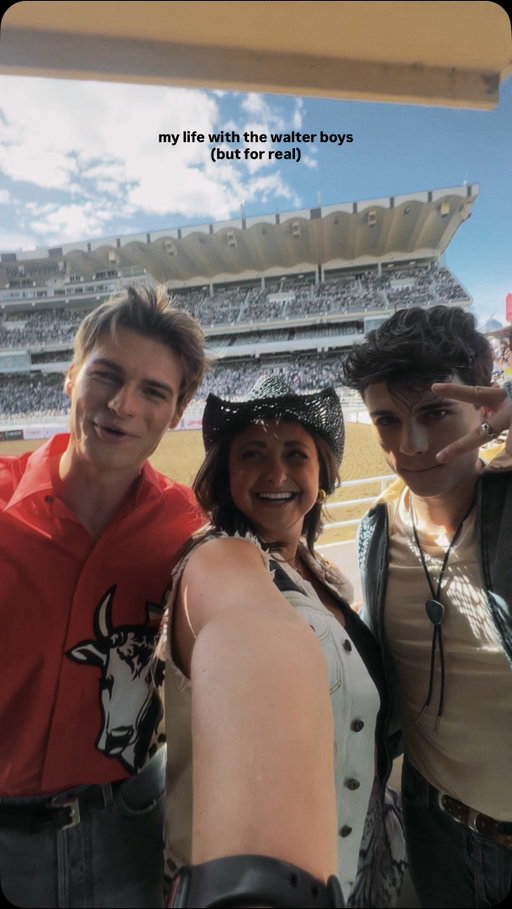 yeehaww

🤠🤠🤠

in honour of the MLWTWB trailer dropping today, throwback to last year at the stampede meeting Alex and Cole

#mylifewiththewalterboys #noahlalonde #ashbygentry #netflix