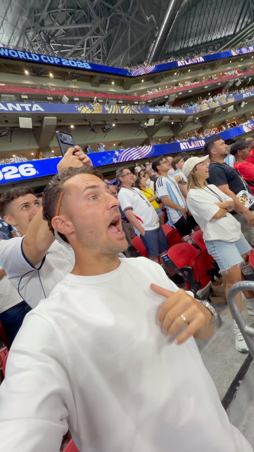 Unreal match up. Best of WC? 🇦🇷🏴󠁧󠁢󠁥󠁮󠁧󠁿 with the @michelobultra squad 

#england #argentina #worldcup