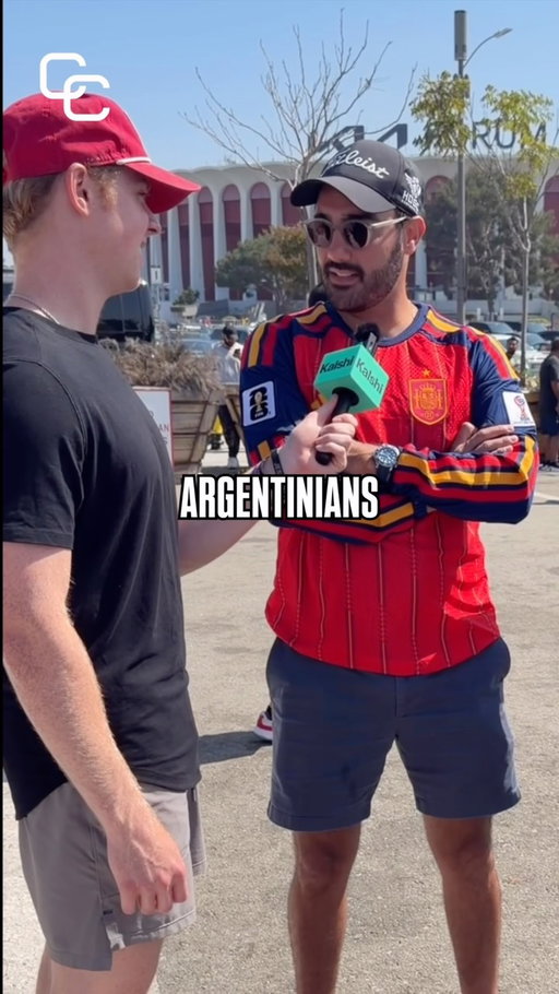 Does Argentina have the most annoying fanbase in the world 🤣⚽️

#worldcup #soccer #futbol #soccertiktok #fyp
