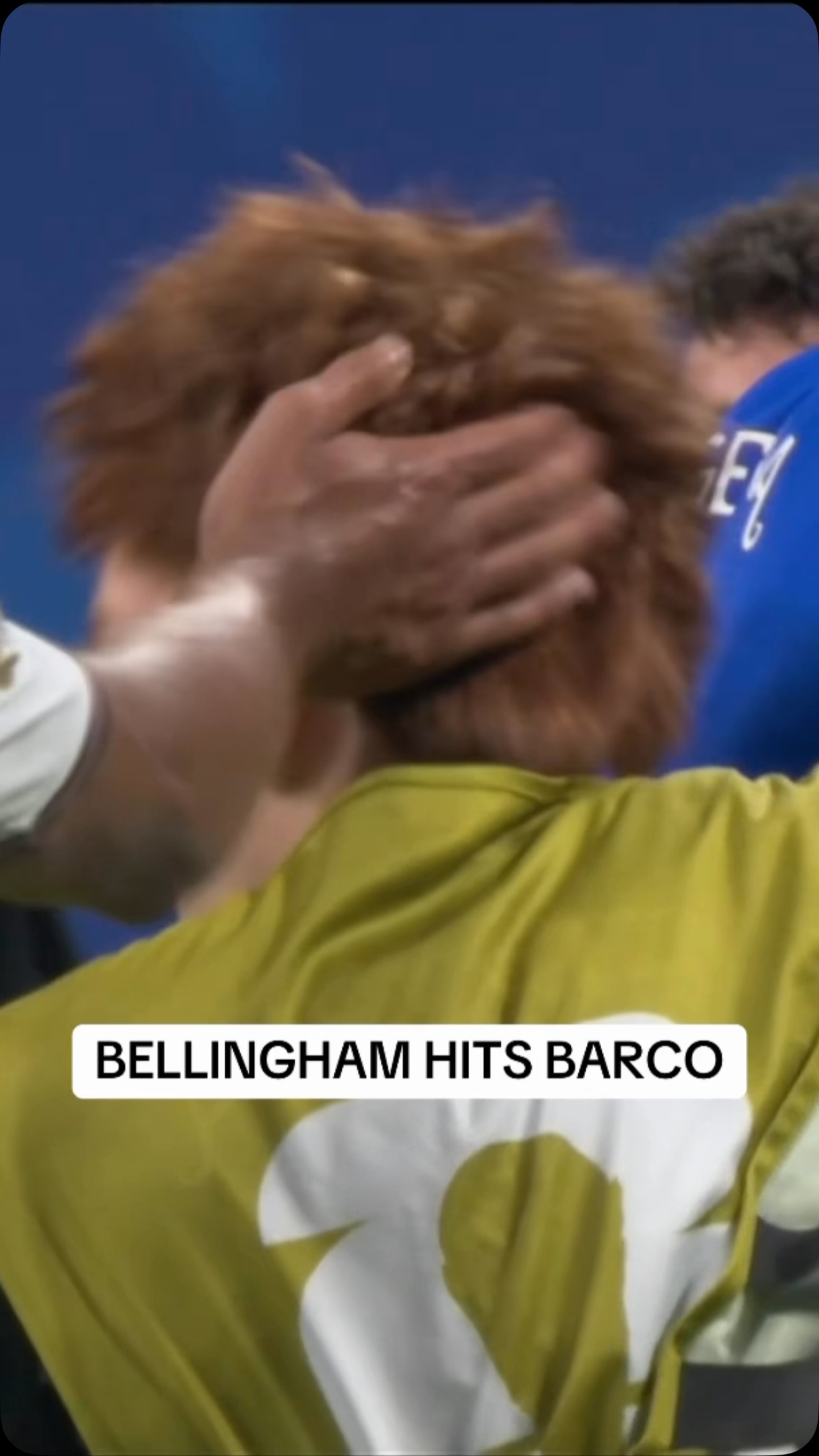 After the final whistle, Jude Bellingham appears to hit Valentín Barco in the back of the head. #FIFAWorldCup