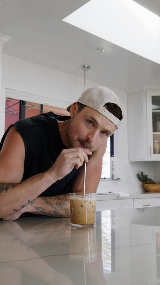 Small, daily decisions that make a difference in the long run. That’s why @bd.almondmilk is my go-to for mornings. #ad