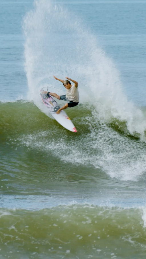 Taking a look back at some of our favorite moments from @kanoaigarashi free surfs in El Salvador 🤯🔥 🎥 @hampositive