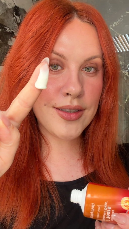 never thought I would be using vitamin c on my teeth but now I can’t go back to just using it on my face!! @colgateanz optic white toothpaste just changed the game

AD #makeup #makeuptutorialsbeginner #makeupproductreviews #fairskinmakeup #makeuptip