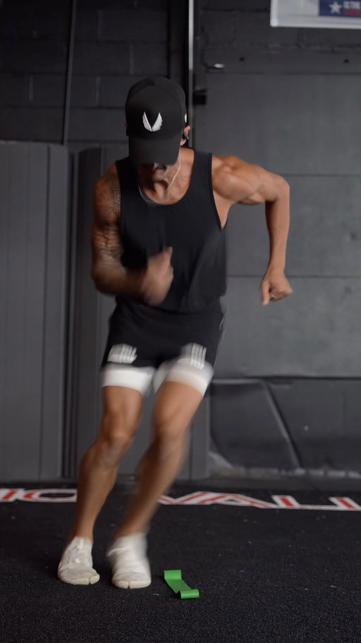 Full Body Athlete | Speed, Plyometrics & Strength.

💪🏽 Speed, power, strength, all in one session. This is what training like an athlete actually looks like.

🔥 Repping the new @asrv drop, Aerotex Distance Short and Laser-Vent Tank. Just dropped and already putting them through the work. Fits and performs exactly how you’d expect from ASRV.

📥 Link in bio or DM me ATHLETIC for 1:1 coaching. 

#ASRV #AthleticPerformance #Plyometrics #StrengthTraining #laservent