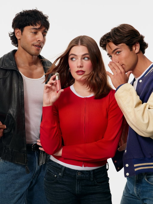 You asked, we listened. ​

Every guy tried to make @ellabright blush. Only one succeeded.​

Soft Pinch by Rare Beauty.​