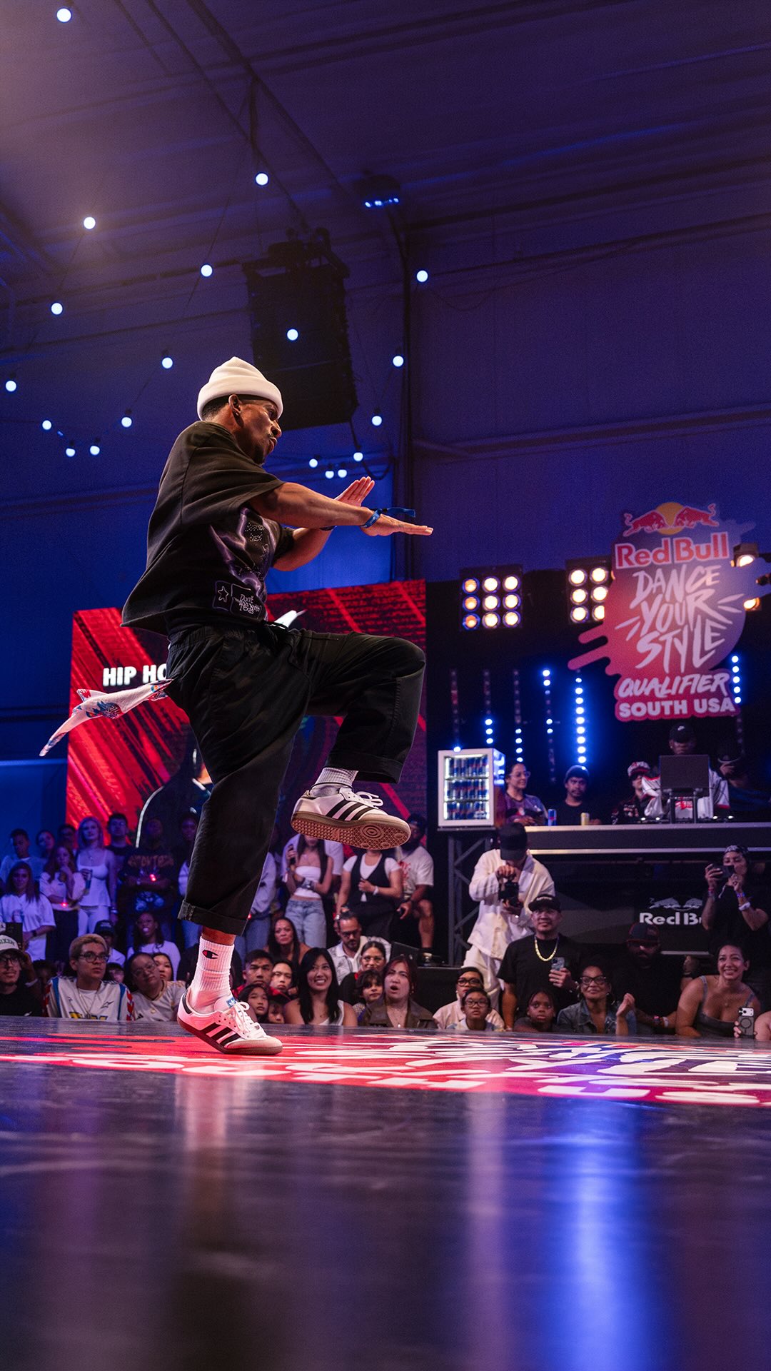 he became the beat 🔥 @k.kiilo 

🎵: “4Raws” - @esdeekid 
📍: Red Bull Dance Your Style: South: Qualifier: Houston