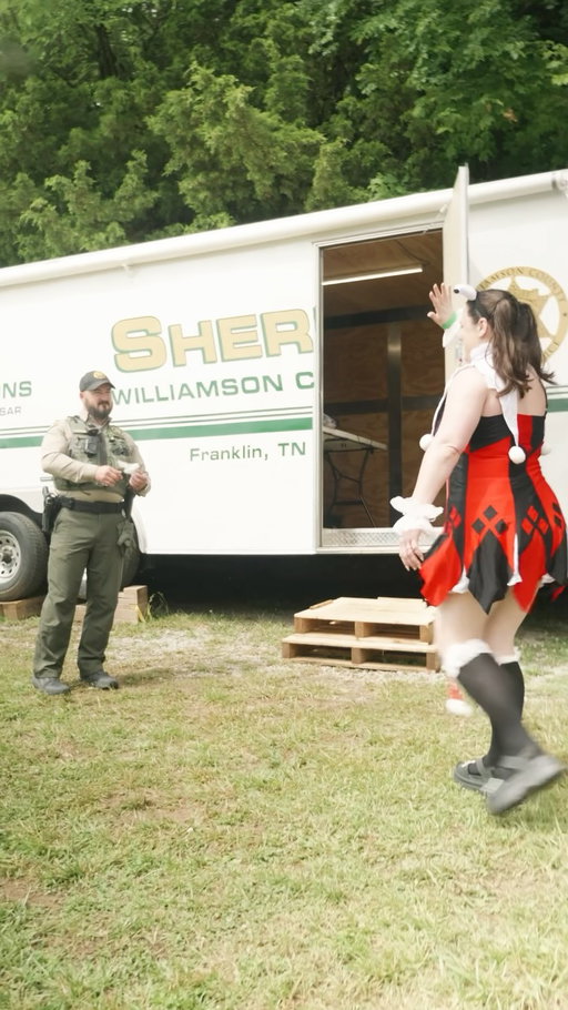 Cops love me 🤡 Full video @ YouTube and it’s hilarious @ AmberAutryComedy 

BRISTOL TN 🦝 NOV 6
CHATTANOOGA TN 🦝 NOV 7
BIRMINGHAM AL 🦝 NOV 8
CHICAGO 🦝 NOV 12 + 13
DC 🦝 NOV 14 + 15
PORTLAND OR 🦝 DEC 4
SEATTLE WA 🦝 DEC 5

amberautrycomedy.com

Join my text list in my bio to see me in your city!

#AmberAutryComedy #standupcomedian #renfaire #courtjester #renaissancefestival