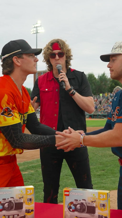 Nothing like some friendly competition 🤝

#firefighters #indianapolisclowns #bananaball #baseballboys #reels
