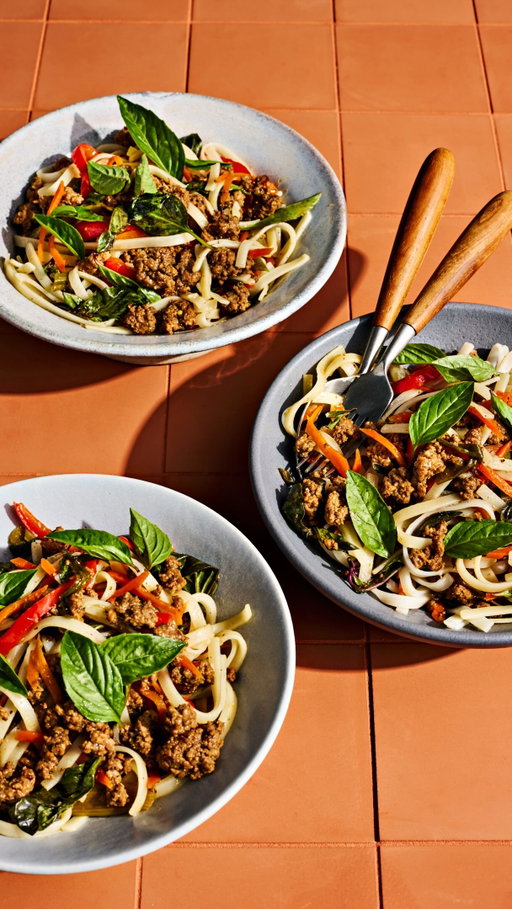 #CratePartner My new favorite weeknight kitchen essential with your soon-to-be favorite
weeknight meal from Everyday Eats!✨

The new @crateandbarrel exclusive @madein Weeknight Pan with brushed copper handle is designed for those busy nights when you need a pan that can keep up. From browning the beef to tossing in veggies and mixing everything together, this pan gives you plenty of space to make dinner without the mess or extra dishes!

I put it to the test with these Tipsy Noodles, a go-to from my new book, Everyday Eats, that’s delicious, and made even better with the right tools in the kitchen. Find a SNEAK PEEK of
this new recipe below so you can make ahead of my book’s release!

Tipsy Noodles
Makes 4 Servings
Total Time: 35 Minutes
Dietary: Gluten-Free Dairy-Free

½ cup coconut aminos
2 tablespoons rice vinegar
1 tablespoon fish sauce
1 teaspoon toasted sesame oil
2 teaspoons coconut sugar
4 garlic cloves, minced
1 teaspoon freshly grated ginger
1-4 Thai chiles, minced
1/3 cup low-sodium beef broth
1 teaspoon tapioca or arrowroot flour
1 tablespoon avocado oil
1 pound ground beef (90/10)
1 small red bell pepper, seeded and thinly sliced
4 green onions, cut into 2-inch pieces
1 cup matchstick-cut carrots
9 ounces wide rice noodles
Kosher salt
2 tablespoons freshly squeezed lime juice (about 1 lime)
1 cup packed Thai or regular basil leaves, plus more for garnish

Find the full recipe instruction below in the pinned comment!

✨ Shop this exclusive pan available only at Crate & Barrel, and preorder my new book—
available 8/25!