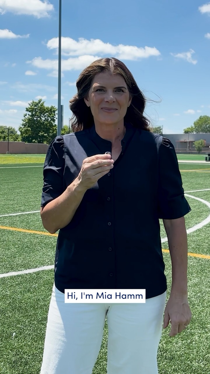 I’m usually answering the questions, but in Kansas City with @Dove, I passed the mic to girls. They schooled me on soccer, and reminded me how much confidence and joy the game can bring. Had the best time with them!

#DovePartner #KeepHerConfident