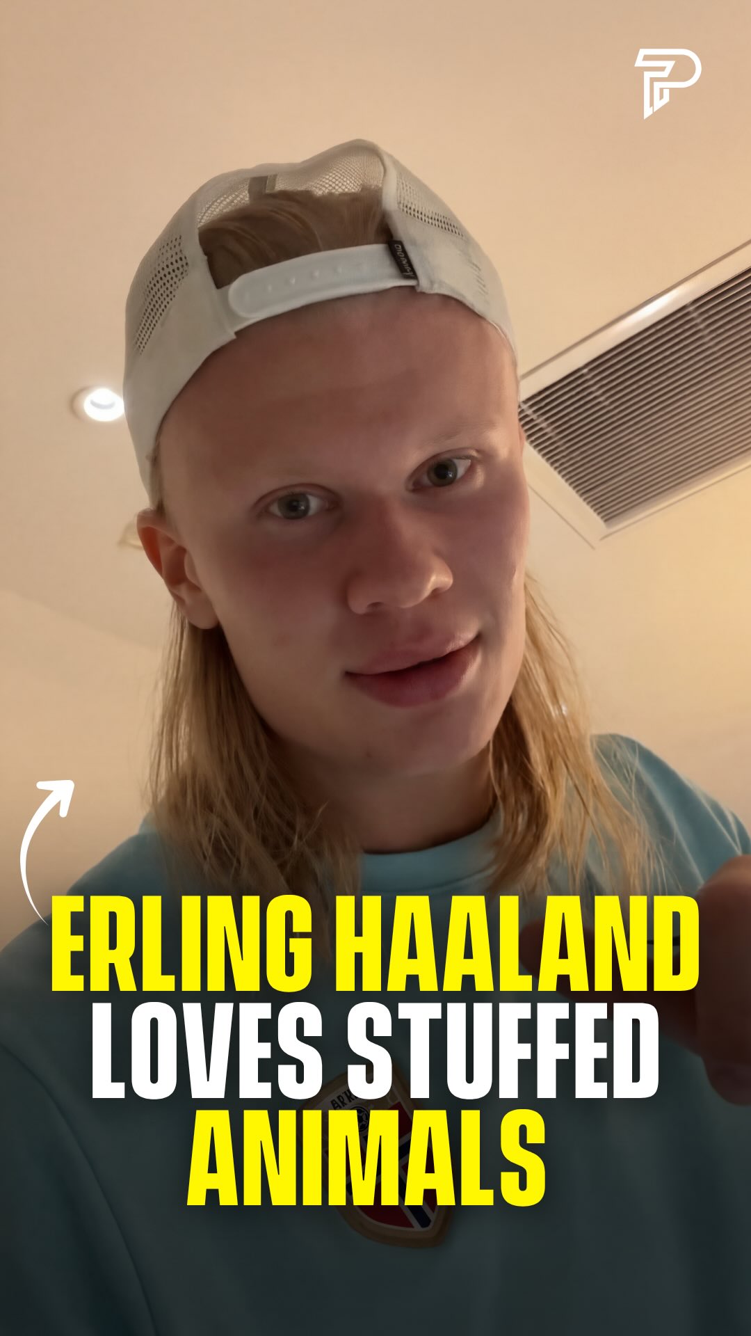Erling Haaland came home from the World Cup with more than memories. During Norway’s stay in Texas, the striker stopped by Wild Bill’s Western Store in Dallas and picked up a full taxidermy collection, including a raccoon posed hugging a whiskey bottle that cost $750, plus two stuffed squirrels.

He carried the raccoon off the plane in Oslo after Norway’s quarterfinal exit and is now asking fans to help name his new “geezah.” The small Dallas store has since sold out of the piece.

#reelheadline #pubity #viral