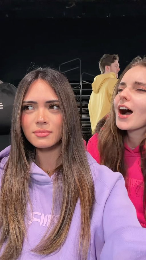 No headphones no problem 🙂‍↕️ @loserfruit