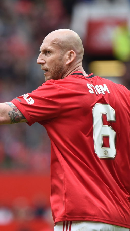 Bodies flying everywhere 😅💥

Wishing United legend Jaap Stam a very happy birthday! 🎂