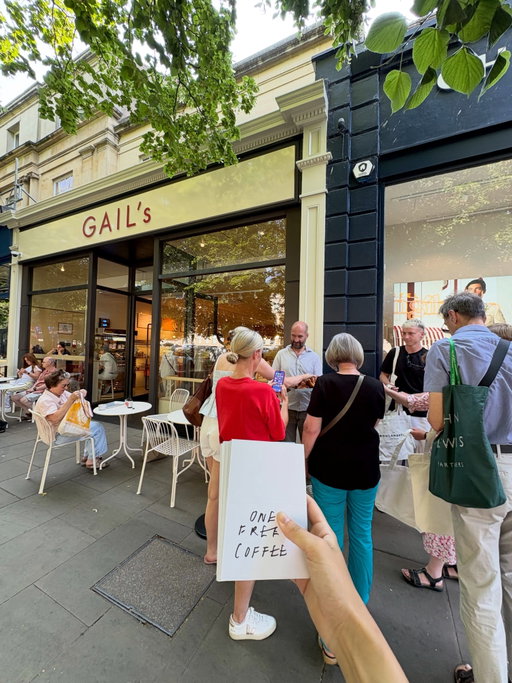 Support your Independents! Today we went a little rogue and handed out free coffee vouchers, croissants and tote bags outside 100 The Promenade. We have so many fantastic independent bakeries and coffee spots in Cheltenham, let’s all help support them. Thank you as always for your continued support. 

#cheltenham #independent #artisanbakery #laboulangerieartisan