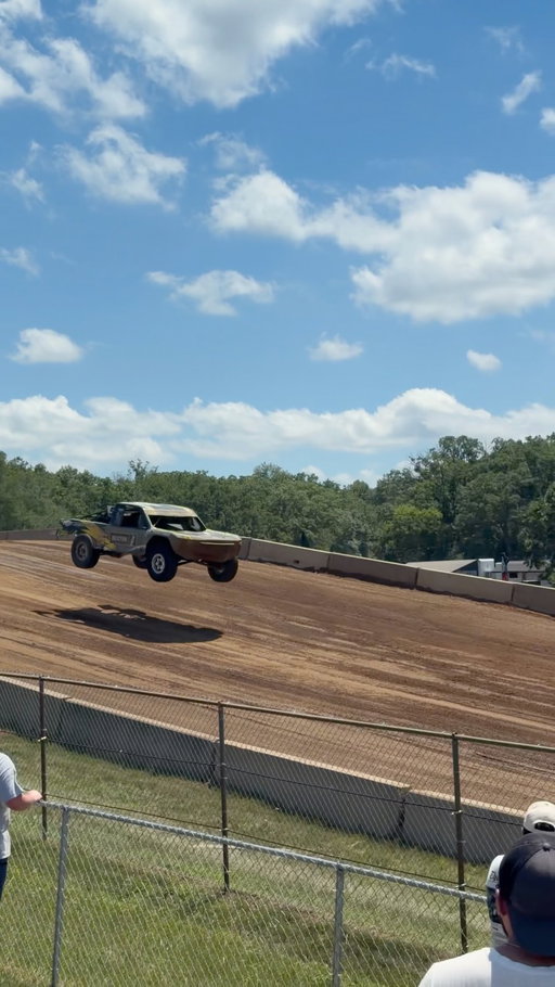 Let’s get Short course the hype it deserves 🙌
-
-
-
#pro2 #shortcourseracing #offroadracing #trucksofinstagram