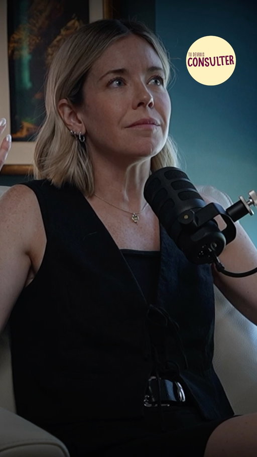 Dans cet épisode de Tu devrais consulter, Sabrina Cournoyer raconte comment une œuvre l’a aidée à se sentir moins seule dans une période difficile. Une expérience qui l’a profondément marquée et qui l’a menée à vouloir créer un pont entre les artistes et le public.
🎙️ L’épisode complet est disponible via le lien dans notre bio.

#tudevraisconsulter #louisesigouin #sabrinacournoyer #baladoquebec #podcastqc