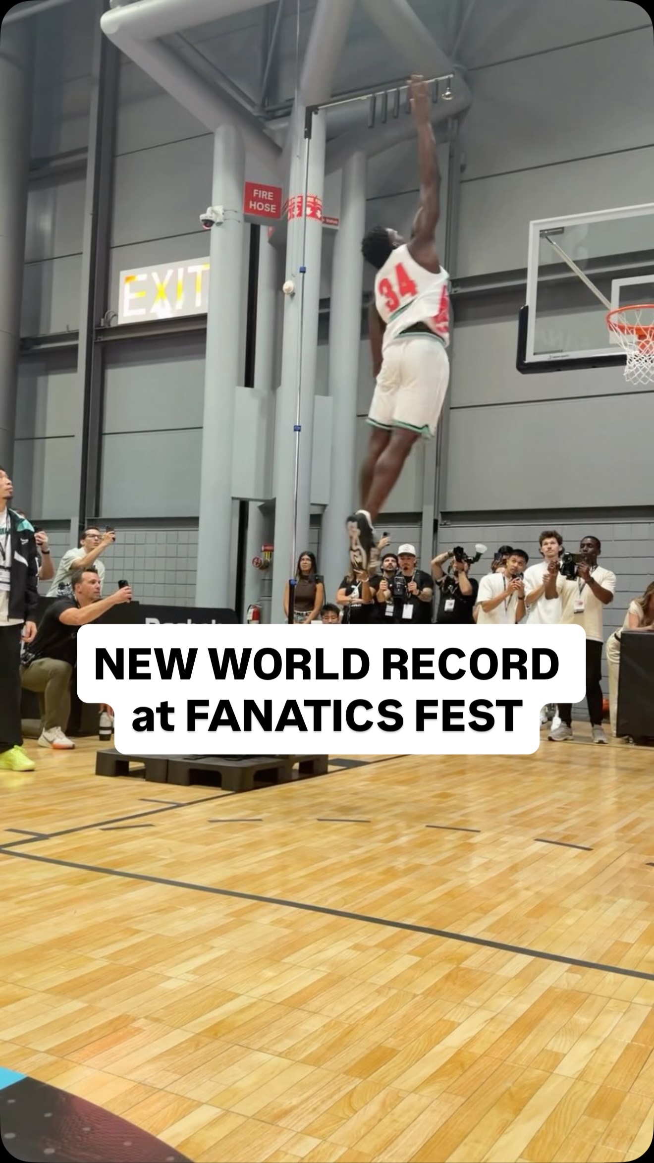 @kingdac with the NEW World Record at 53” at @fanaticsfest 

Watch DUNKMAN July 21st 8PM LIVE on TNT 

#dunkmanleague