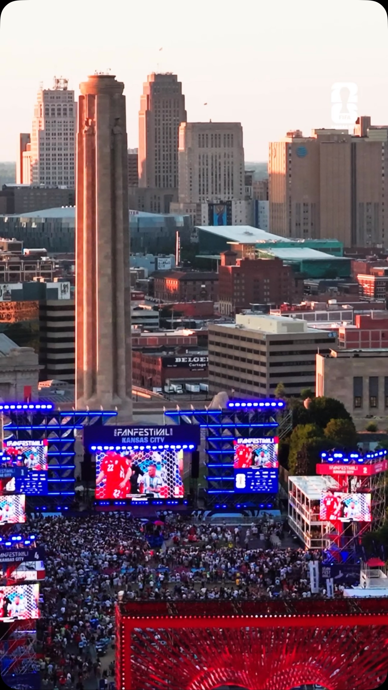 The skyline. The fans. The memories. Kansas City at its best. 🌅❤️

#FIFAFanFestival #FIFAWorldCup #WeAreKansasCity #WeAre26