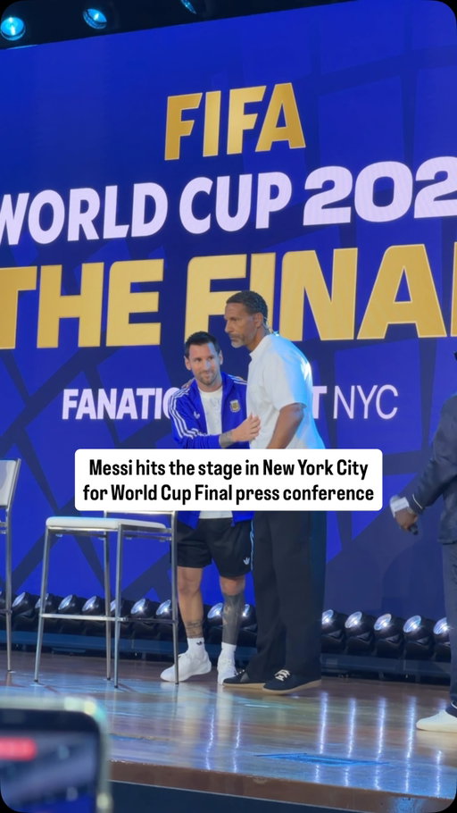 Lionel Messi 🇦🇷 hits the stage in New York City for the FIFA World Cup Final press conference. 🏆🎙️