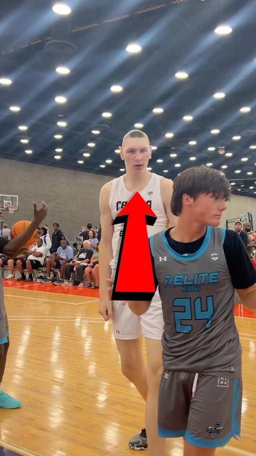 How do you stop a 7’6 15 year old? @jaygohier @uanextboyshoops @canadaelite_ns
