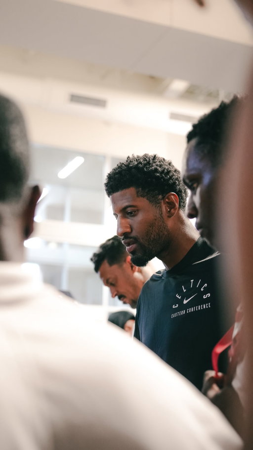 PG Shared Some Words of Encouragement and Wisdom with the 17’s Following Their Game with Mokan Elite

@nikeeyb @ygtrece