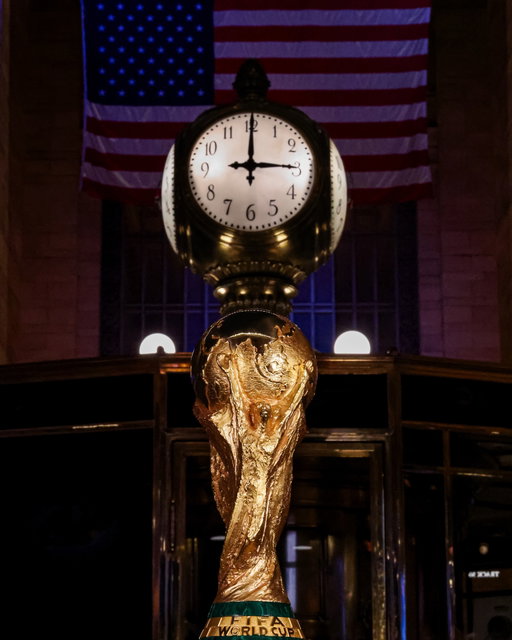 A grand location for a grand prize 🏆

The @FIFAWorldCup trophy at New York’s Grand Central Terminal! 🇺🇸