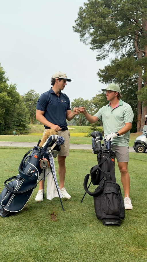 1 v 1 against @cvagolf for our golf bags from @stitchgolf. 

Carter is using the SL2 Air Walker and I have the SL2 Gen 2…but someone is about to have no bag. If you need one yourself head over to @stitchgolf. 
.
#golf #golfer #golfbag