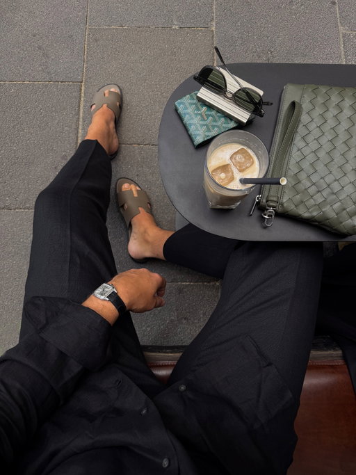 Casual cool in the city 😮‍💨💪🏻

#outfitinspiration #gentlemanstyle #bottegaveneta #clsssy #oldmoneystyle