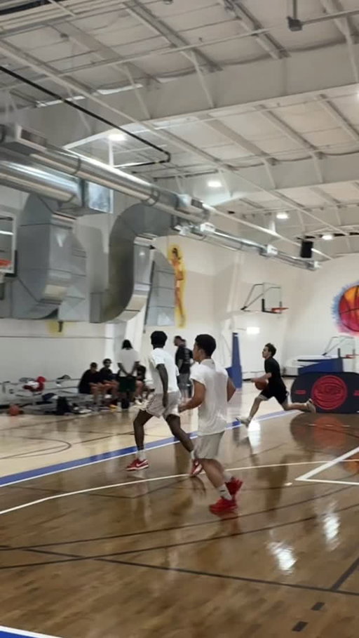 Opening Night of the Brodie League in Edmonton. Getting reps against against current & former college players & pros @j_cubb_824 watched insane block of his teammate then the next time down same guy tried to block his 3 but he pump faked and knocked it down. Brodie league organizers are legit and going to be a lot of fun for ballers of all ages in Edmonton! #brodieleague #blockparty #pumpfake #brodieleagueedmonton #yegbasketball