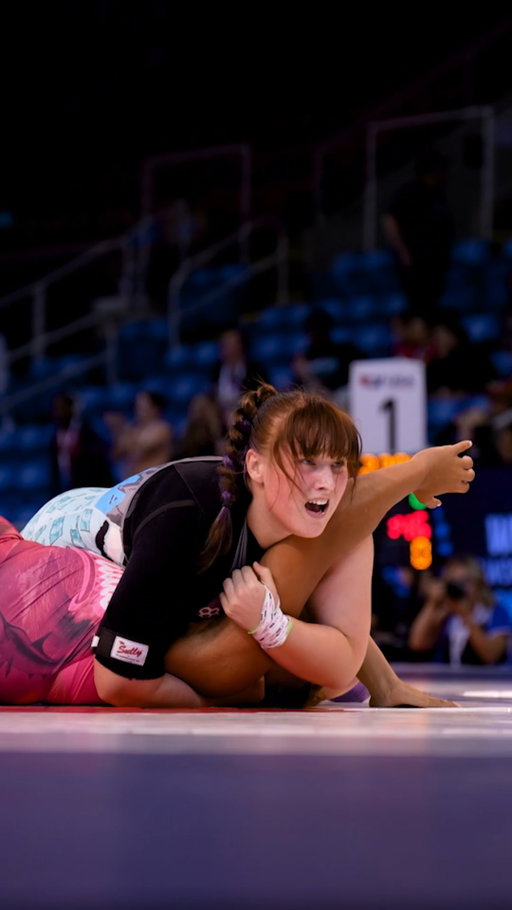 Abagail Lacy with the quick reverse pin 📌

#fargo2026 #usawrestling | Presented by @usmarinecorps