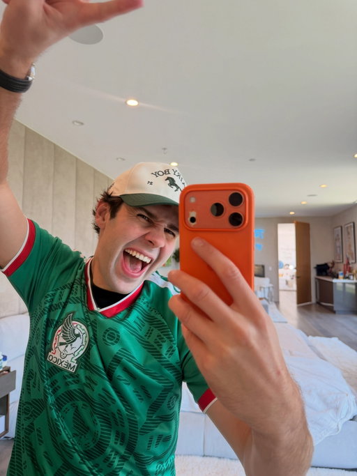 My favorite World Cup yet (swipe) New vlog is up!!!