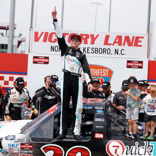 Back in victory lane for the second time this season, it's @csmith_racing and the No. 38 F-150 here at North Wilkesboro 🏁

#AmericasRaceTeam🇺🇸 | #NASCAR