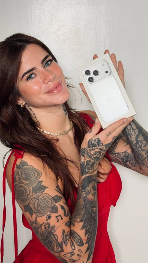 Deixei meu celular antigo e fiz o upgrade pro iPhone 17 Pro no @yan.cell 😍 Ele tem opções de celular seminovo e lacrado e envia para todo o Brasil 🇧🇷 
Gratidão @yanturatto