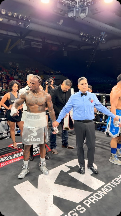 Dominic Barry is the new UBO Continental Cruiserweight Champion. 🏆🥊

After a hard-fought battle, Barry earned a majority decision victory to claim the title and leave El Paso with championship gold. What a performance. 🔥