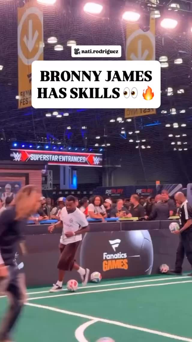 TIRED: What if LeBron James played soccer? 🤔

WIRED: What if BRONNY James played soccer? 😅

📹: @nati.rodriguez; @daznfootball