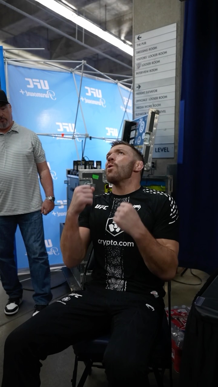 “That’s what fans come to see. It’s takes two to make that happen.” 💰

@DricusDuPlessis breaks down his #UFCOKC FOTN battle with Kamaru Usman