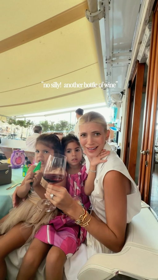 Never enough wine on vacation 🤣🤣🍷🍷
