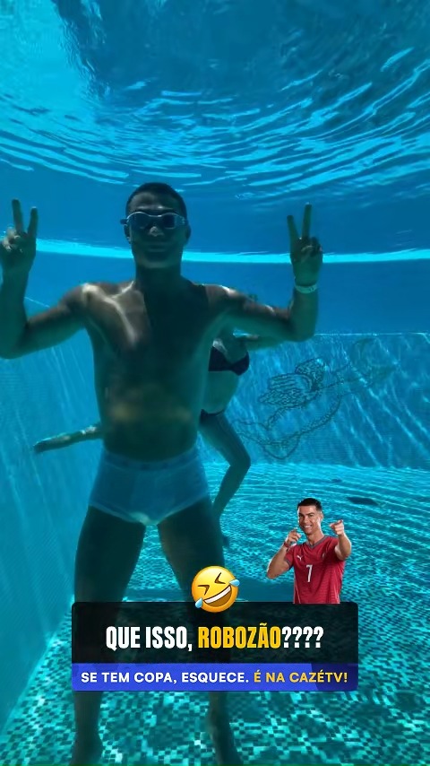 SIMPLESMENTE CRISTIANO RONALDO DE CUEQUINHA NA PISCINA! HAHAHAH 🇵🇹🤣 O cara tá curtindo muito as férias!

📹: @georginagio / @cristiano

🚨 𝐒𝐄 𝐓𝐄𝐌 𝐂𝐎𝐏𝐀, 𝐄𝐒𝐐𝐔𝐄𝐂𝐄! É NA CAZÉTV! 😮‍💨

#CopaNaCazéTV #CoberturaCazéTV #CristianoRonaldo #cztv02 #cztv37