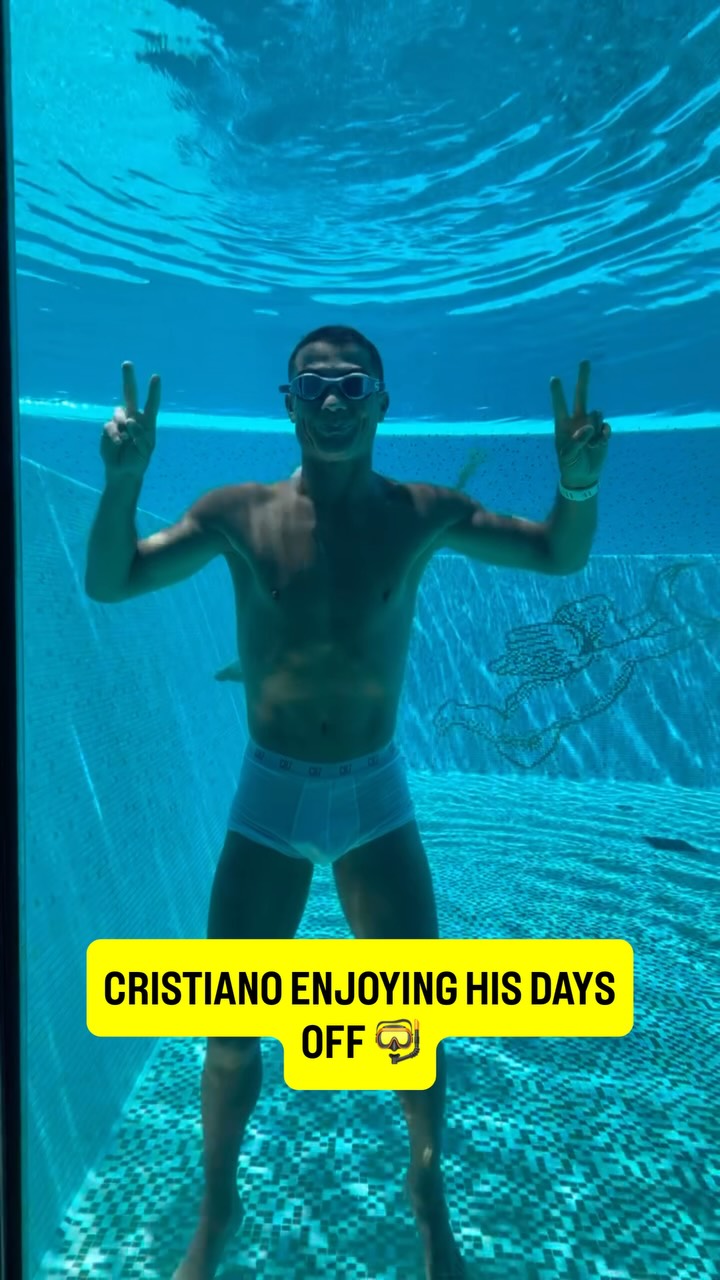 Cristiano Ronaldo cooling off in style 🤿😂