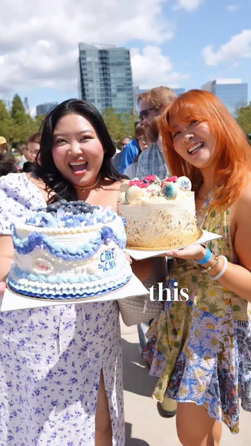 Thank you @trophycupcakes for the invite! 🫶🏼🎂🫐🍰✨ our dreams came true at @cakepicnictour @visitbellevue 

Automatically sign me up for the next one, this was so fun and cute! 🥹🥰😍

Grateful to have @snackinslouie with me 🫶🏼✨