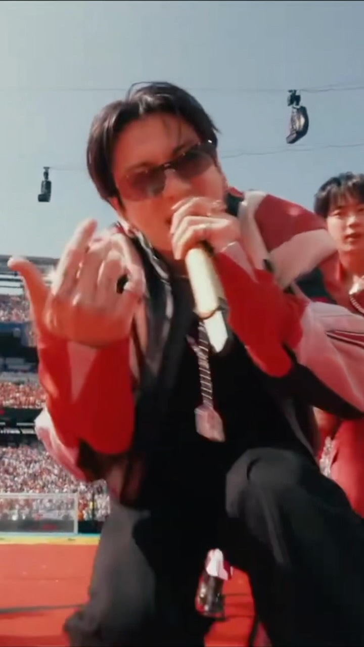 @bts.bighitofficial lit up the stage during the #FIFAWorldCup Halftime Show! ⚽️👏