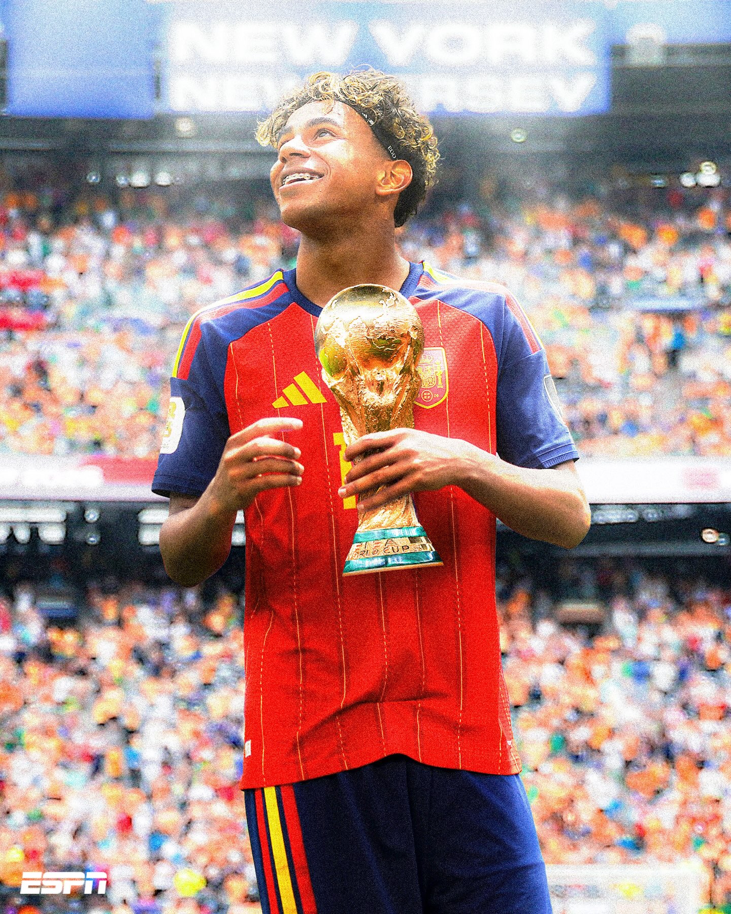 Lamine Yamal with the world in his hands at only 19 years old 🥹