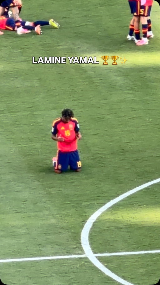 🥺 𝐖𝐎𝐑𝐋𝐃 𝐂𝐔𝐏 ➕ 𝐄𝐔𝐑𝐎𝐒 𝐀𝐓 𝟏𝟗 𝐘𝐄𝐀𝐑𝐒 𝐎𝐋𝐃.

Ladies and gentlemen, Lamine Yamal. 🏆🏆🇪🇸