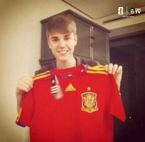 O JUSTIN BIEBER TROUXE A SORTE PRA ESPANHA! EU TE AMO, JB! ❤️🇪🇸

🚨 𝐒𝐄 𝐓𝐄𝐌 𝐂𝐎𝐏𝐀, 𝐄𝐒𝐐𝐔𝐄𝐂𝐄! É na CazéTV! 🤩📺

#CopaNaCazéTV #CoberturaCazéTV #cztv04 #Original #JustinBieber #HalftimeShow