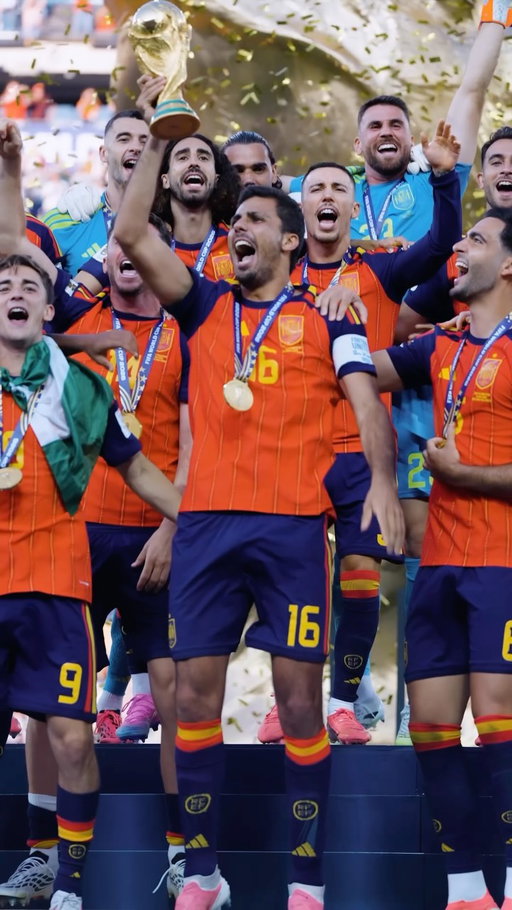 No, no lo estáis soñando. 

¡QUE SOMOS CAMPEONES DEL MUNDO OTRA VEZ!

#VamosEspaña | #CopaMundialFIFA
