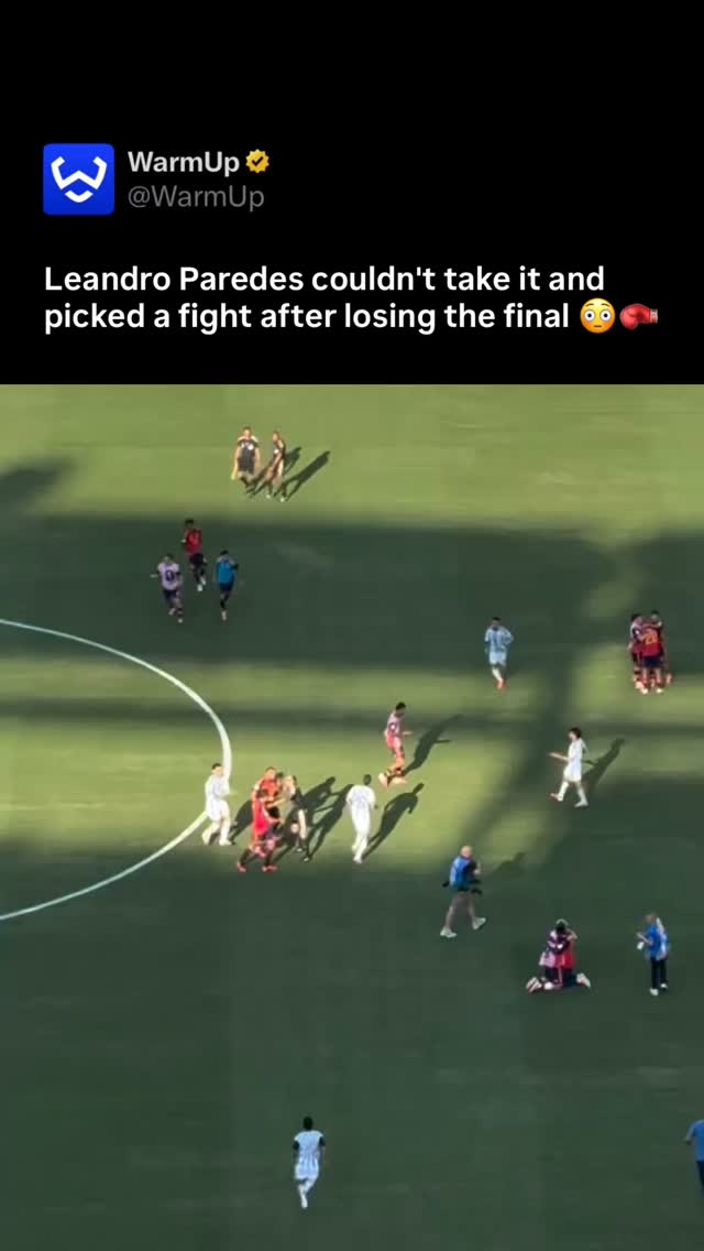 👀

The 2026 FIFA World Cup final at MetLife Stadium ended in chaos after Spain defeated Argentina 1-0 in extra time. As Spanish substitutes rushed the pitch to celebrate Ferran Torres’ decisive 106th-minute winner, a violent mass brawl erupted. Dethroned and frustrated, Argentina midfielder Leandro Paredes lashed out at the opposition. He grabbed Spain’s Eric García by the throat before forcefully tackling and throwing Barcelona midfielder Gavi to the floor. The altercation escalated quickly, with punches thrown and coaching staff intervening to separate players. Referee Slavko Vinčić issued Paredes a straight red card after the whistle, marking Argentina’s second dismissal following Enzo Fernández’s earlier red card.

(Via @the_jesperp )