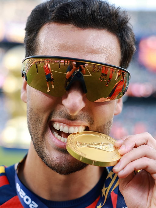 @oakleymeta, the Glasses of Champions.

#FIFAWorldCup